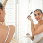 applying dye on hairs